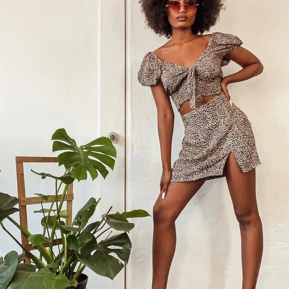 Lulus | Fiercely In Love Leopard Mini Skirt Side Zip Lined EUC - Picture 2 of 10